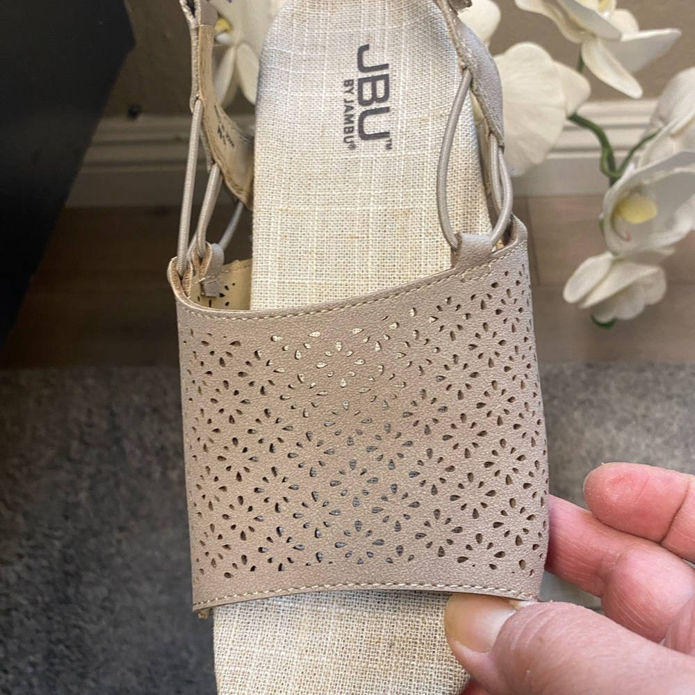 JBU Sandals - Picture 3 of 15